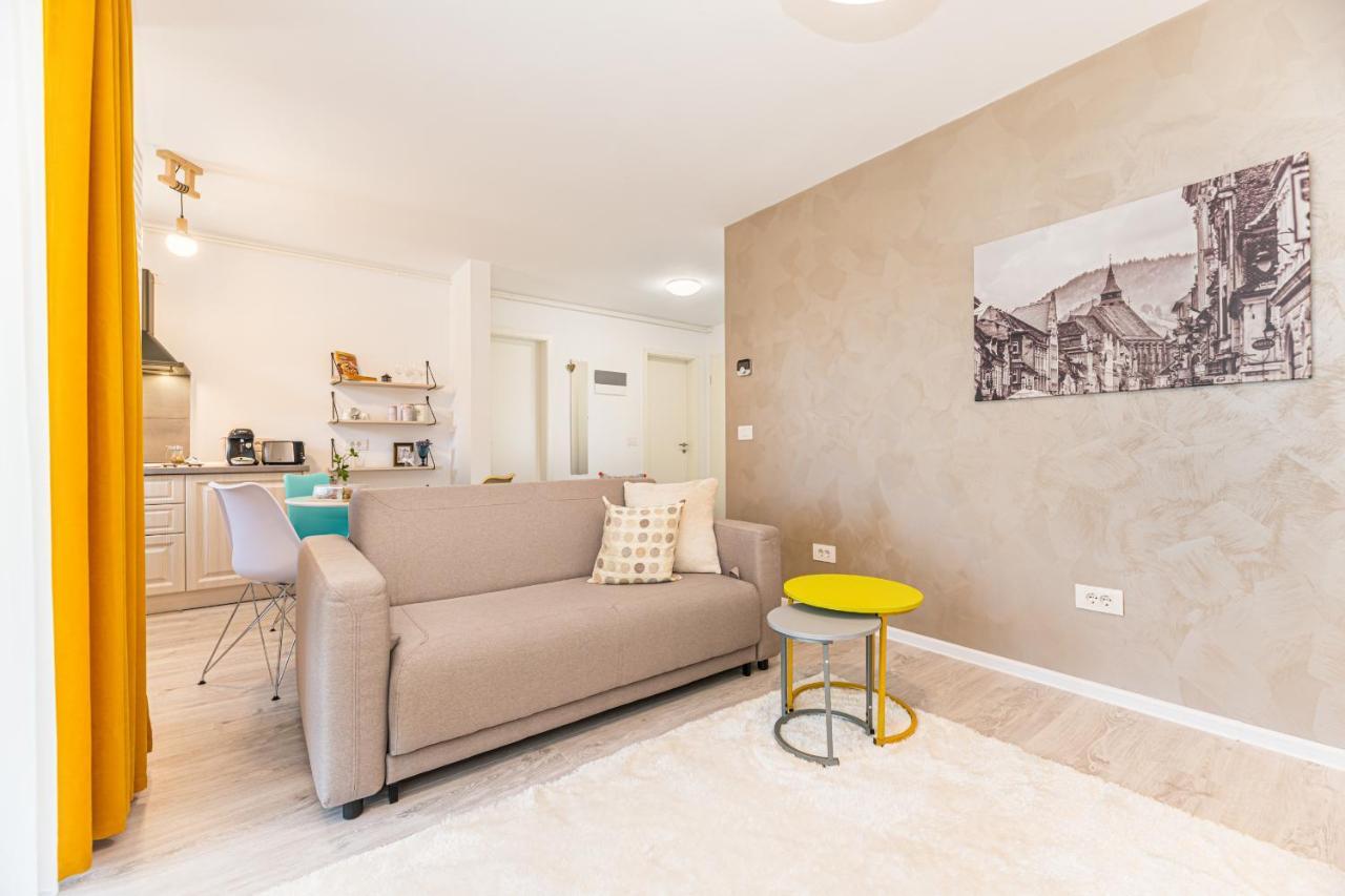 Rentforcomfort Apartment Ella 2 Braşov Buitenkant foto