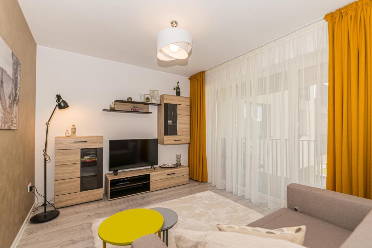 Rentforcomfort Apartment Ella 2 Braşov Buitenkant foto