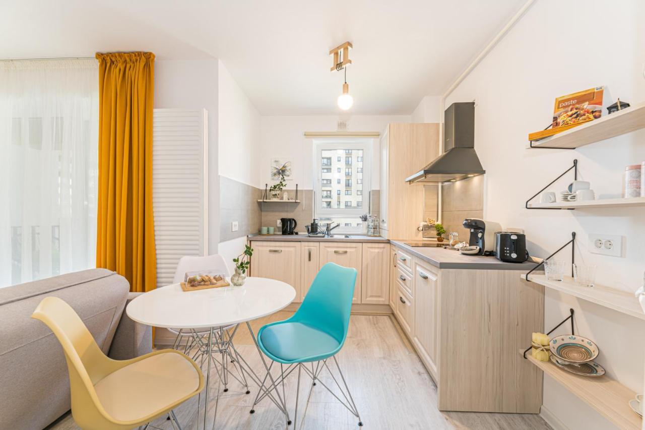 Rentforcomfort Apartment Ella 2 Braşov Buitenkant foto