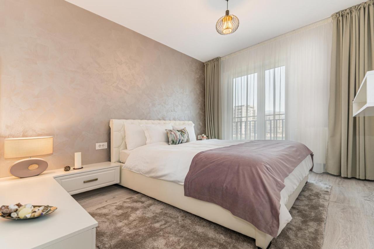 Rentforcomfort Apartment Ella 2 Braşov Buitenkant foto
