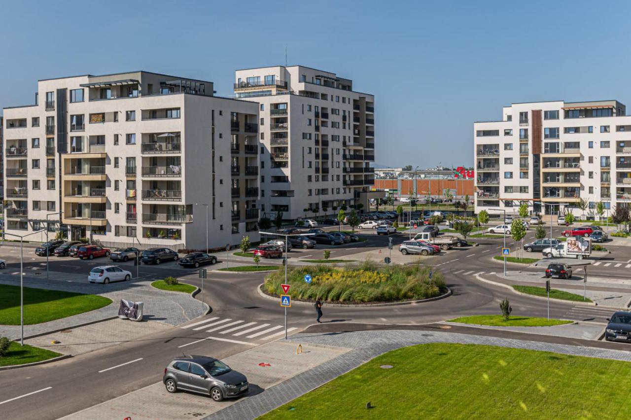 Rentforcomfort Apartment Ella 2 Braşov Buitenkant foto